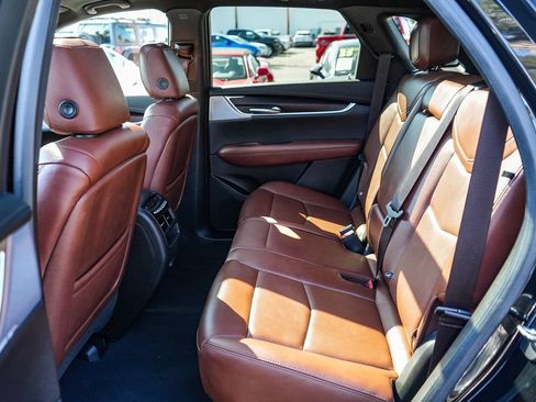 Used 2023 Cadillac XT5 Sportv w/ Technology Package AWD/4WD image 17