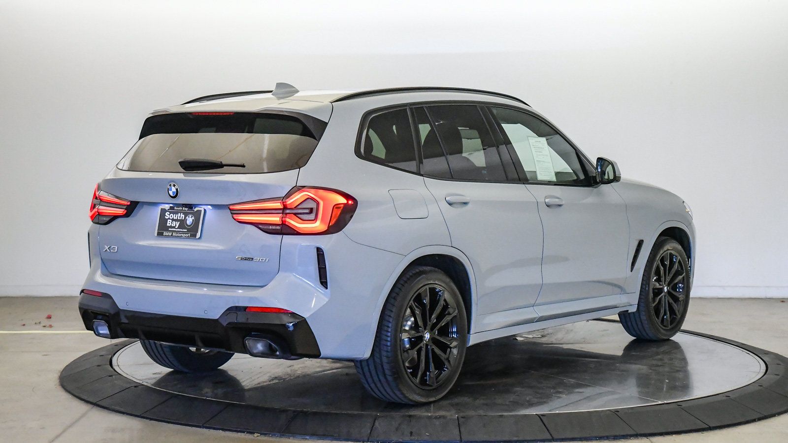 Certified 2024 BMW X3 sDrive30i w/ Premium Package RWD image 5