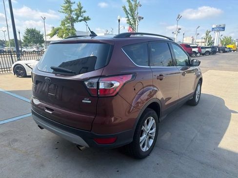 Used 2018 Ford Escape SE w/ SE Sync 3 Package FWD image 7