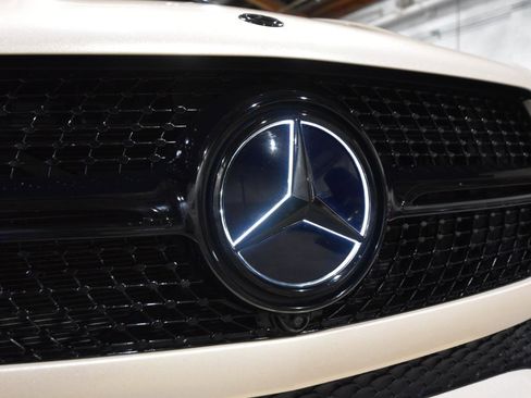 Used 2020 Mercedes-Benz GLE 350 4MATIC image 3