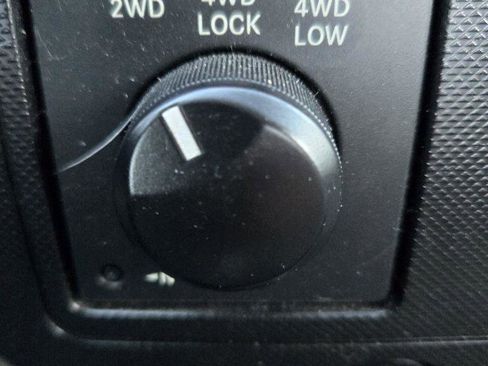 Used 2008 Dodge Ram 1500 Truck ST image 19