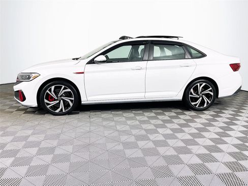 Used 2022 Volkswagen Jetta GLI Autobahn image 3