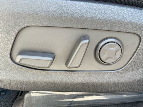 New 2026 Kia Carnival LXS image 11