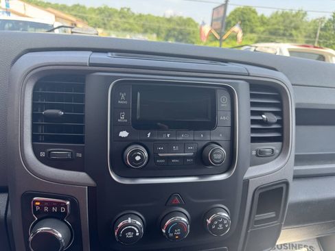 Used 2018 RAM 1500 Express AWD/4WD image 27