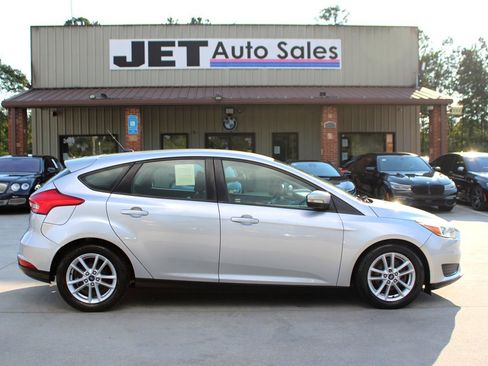 Used 2016 Ford Focus SE image 8