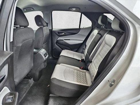 Used 2024 Chevrolet Equinox LT FWD image 24