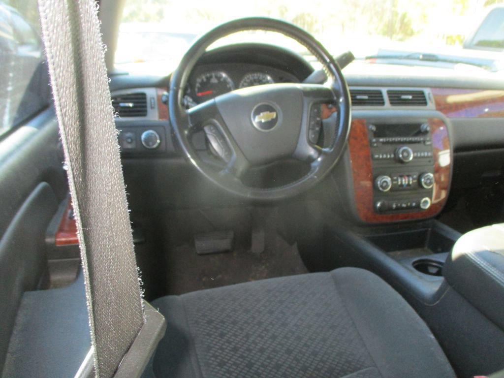 Used 2008 Chevrolet Tahoe LT w/ Convenience Package 1 AWD/4WD image 8