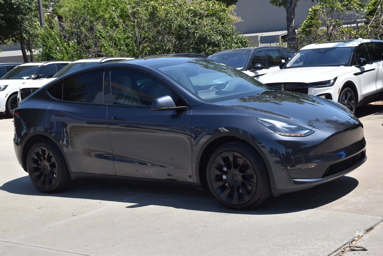 Used 2025 Tesla Model Y Long Range AWD/4WD image 5