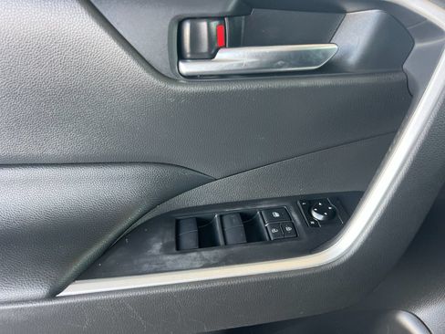 Used 2020 Toyota RAV4 XLE w/ All Weather Liner Package AWD/4WD image 10