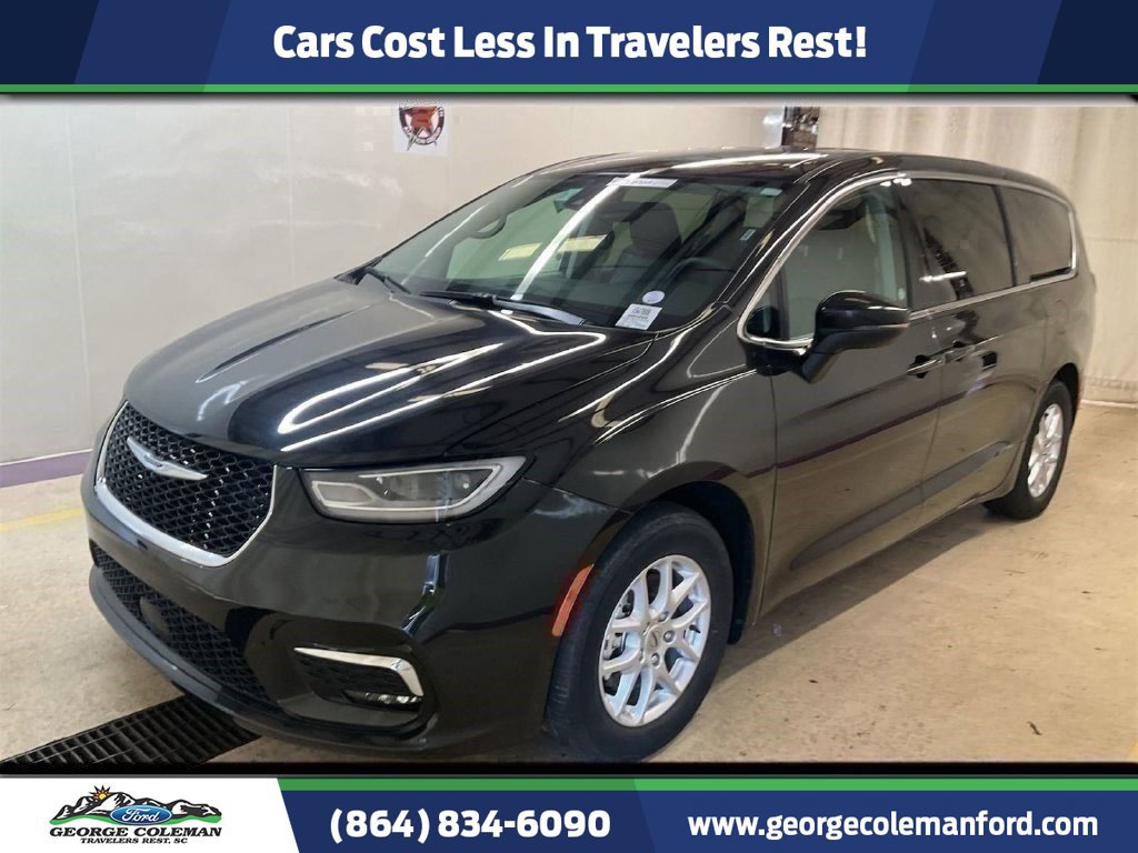 Used 2023 Chrysler Pacifica Touring-L FWD image 1