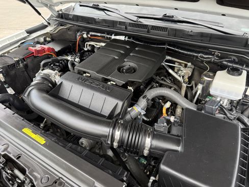 Used 2024 Nissan Frontier SV w/ Technology Package image 34