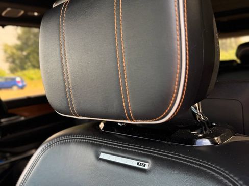 Used 2022 Jeep Grand Wagoneer Series III w/ Rear Seat Video Group 1 AWD/4WD image 46