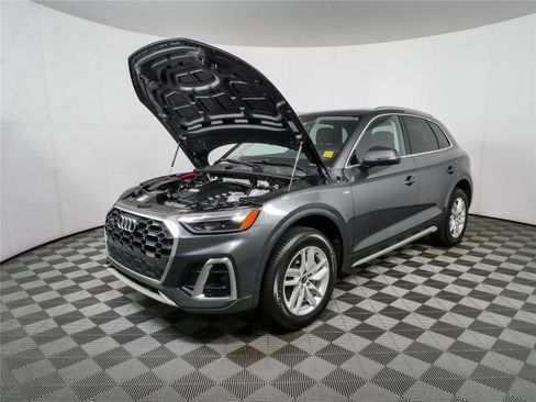 Used 2024 Audi Q5 2.0T Premium AWD/4WD image 29