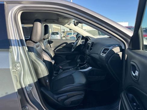Used 2018 Jeep Compass Latitude w/ Popular Equipment Group image 26