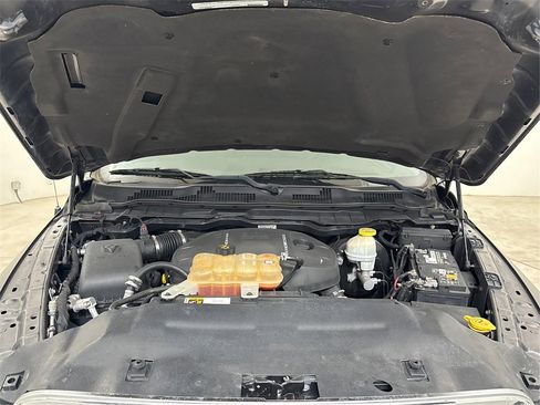 Used 2018 RAM 1500 Laramie w/ Convenience Group image 16