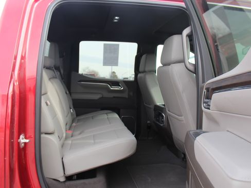 Used 2023 GMC Sierra 1500 SLT w/ SLT Premium Plus Package image 19