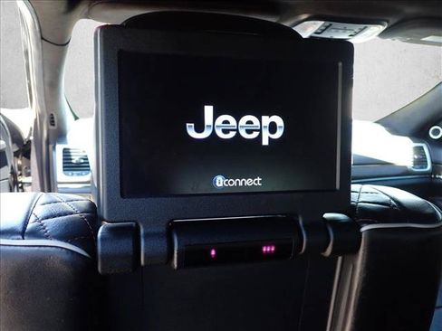 Used 2019 Jeep Grand Cherokee Summit AWD/4WD image 11