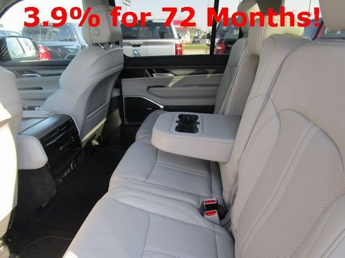 New 2024 Jeep Wagoneer Series II w/ Premium Group I image 22