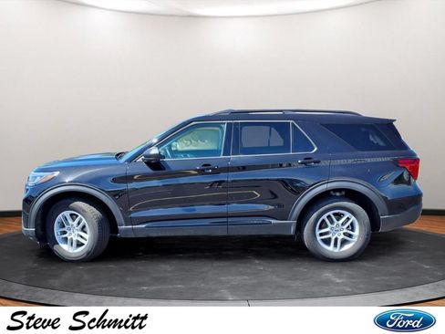 New 2026 Ford Explorer Active AWD/4WD image 2