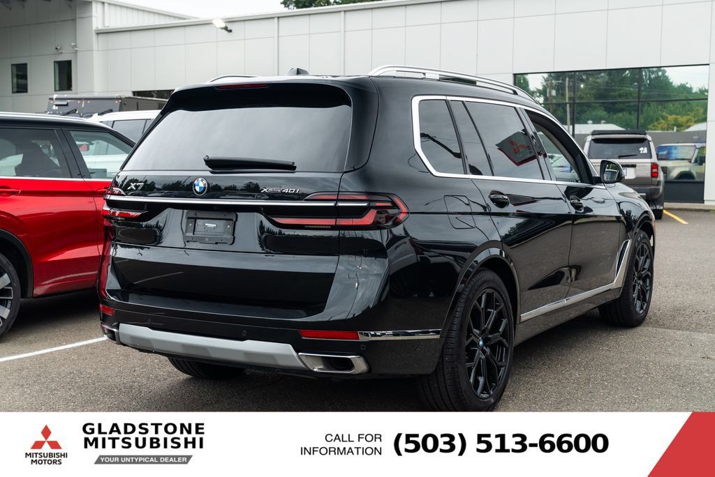 Used 2023 BMW X7 xDrive40i AWD/4WD image 8