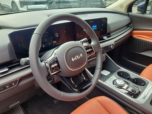New 2026 Kia Carnival EX FWD image 23