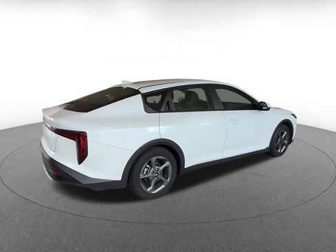 Used 2025 Kia K4 FWD image 14