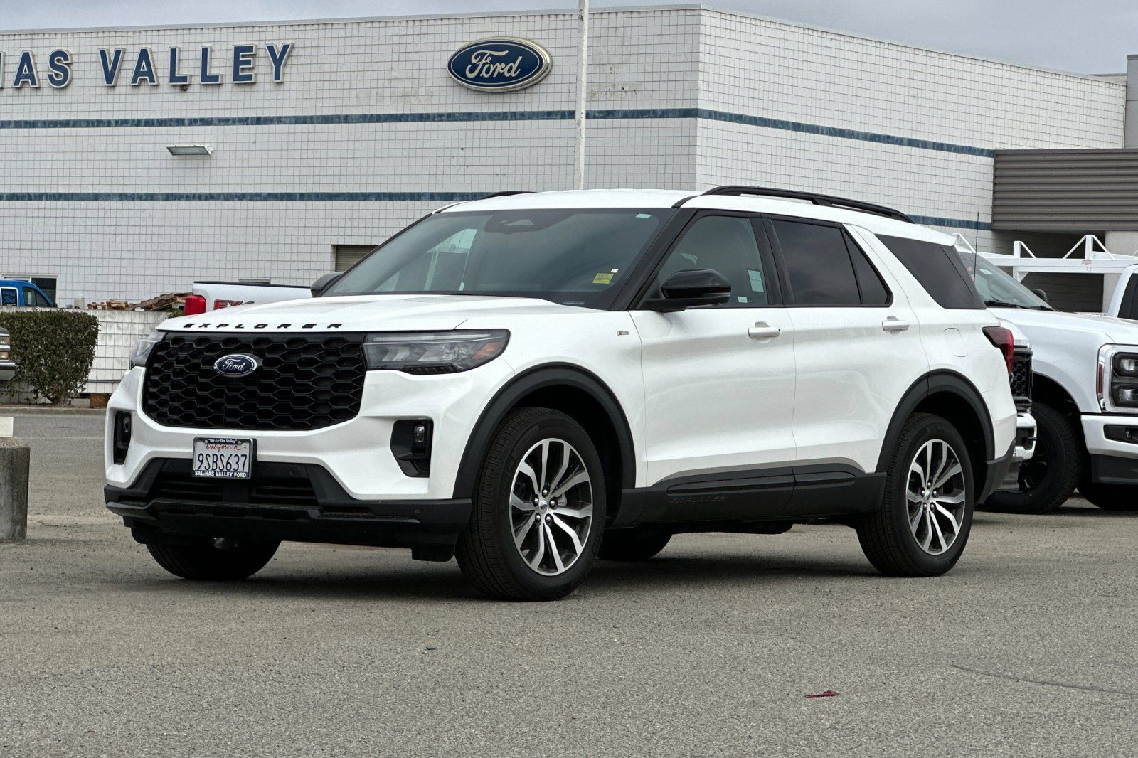 New 2025 Ford Explorer ST-Line AWD/4WD image 8