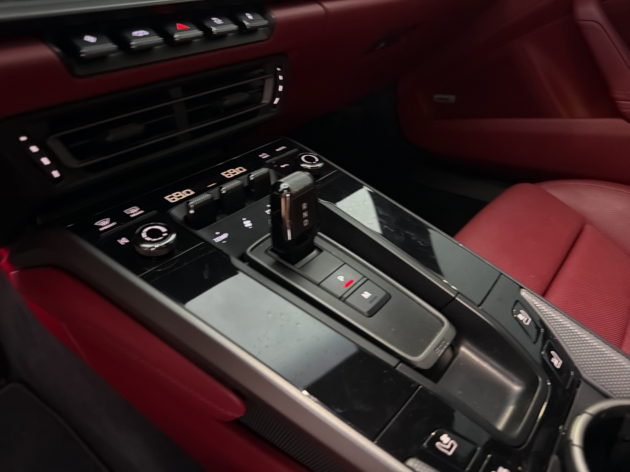 Used 2022 Porsche 911 Carrera RWD image 10