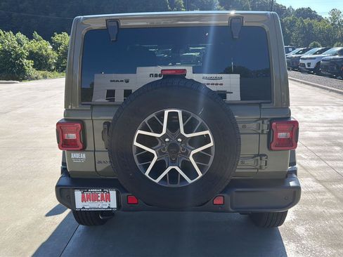 Used 2026 Jeep Wrangler Unlimited Sahara w/ Safety Group AWD/4WD image 4