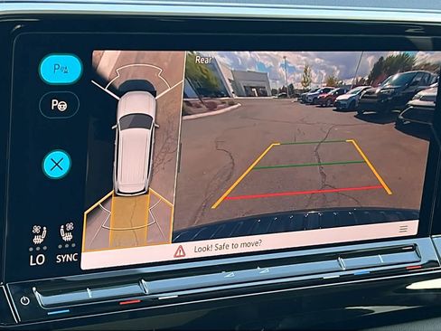 New 2026 Volkswagen Atlas SEL Premium R-Line image 16