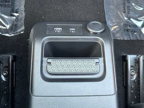 Certified 2024 Nissan Ariya AWD image 39