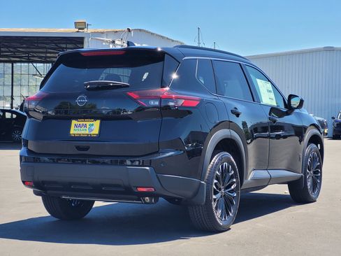 New 2026 Nissan Rogue Dark Armor FWD image 5