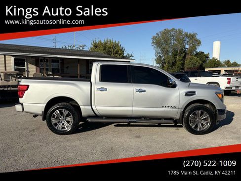 Used 2017 Nissan Titan SL image 1