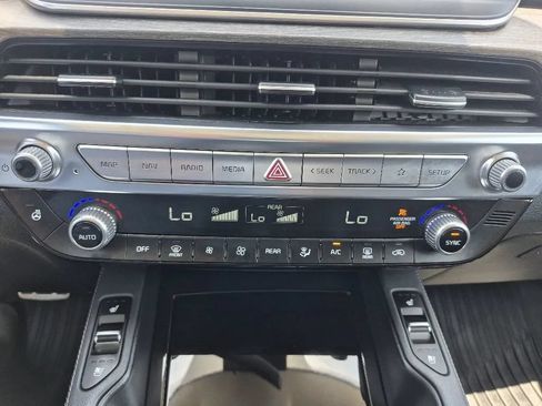 Used 2022 Kia Telluride SX w/ Towing Package AWD/4WD image 32
