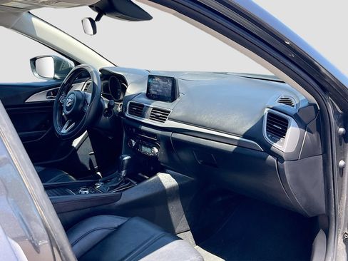 Used 2018 MAZDA MAZDA3 Touring FWD image 30