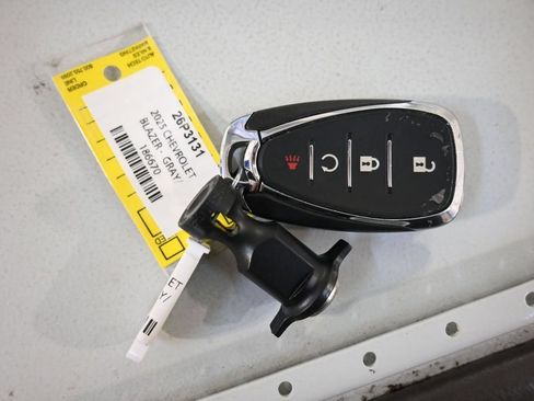 Used 2025 Chevrolet Blazer LT FWD image 20