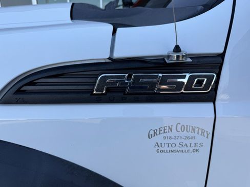 Used 2014 Ford F550 4x4 Regular Cab Super Duty image 27