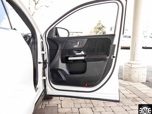 Used 2023 Mercedes-Benz GLA 250 4MATIC image 38