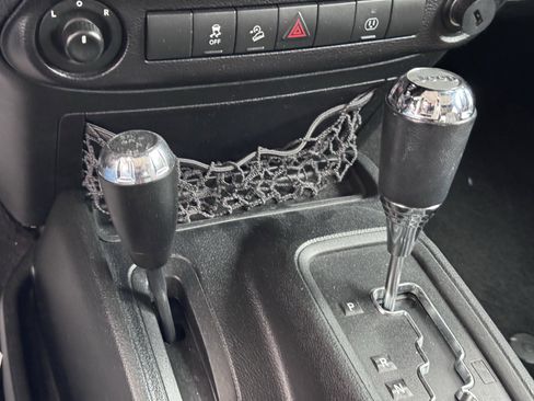 Used 2018 Jeep Wrangler Unlimited Sahara w/ Dual Top Group image 18