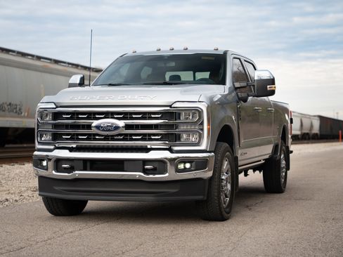 Certified 2024 Ford F350 Lariat w/ Lariat Ultimate Package image 3