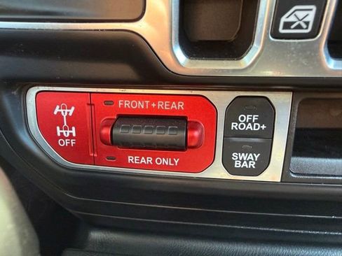 Used 2020 Jeep Gladiator Rubicon AWD/4WD image 24