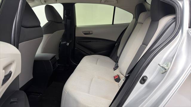Used 2022 Toyota Corolla LE FWD image 17