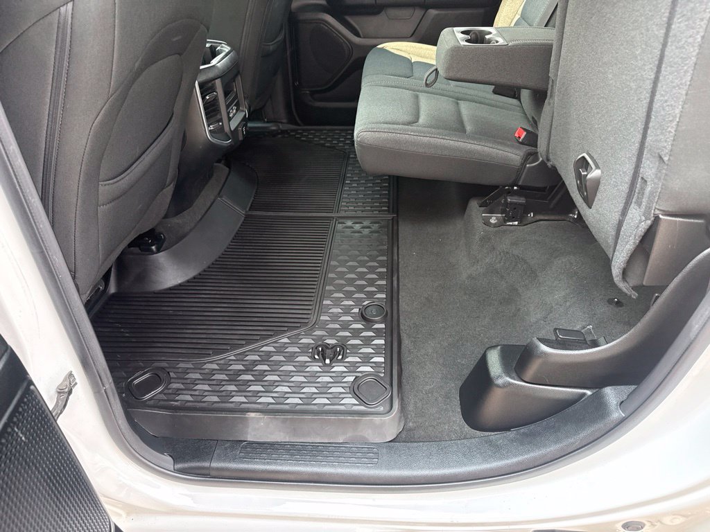 Used 2020 RAM 1500 Big Horn AWD/4WD image 34