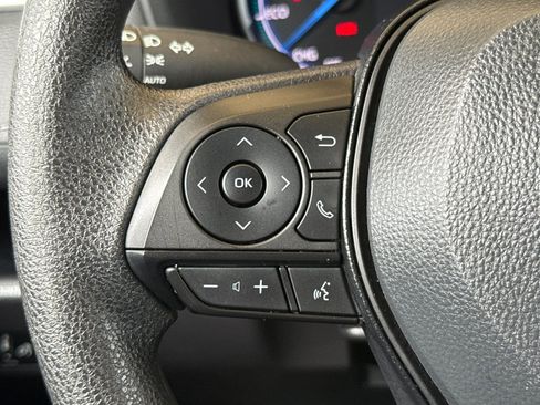 Certified 2025 Toyota RAV4 XLE image 28