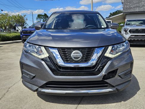 Used 2020 Nissan Rogue S image 2