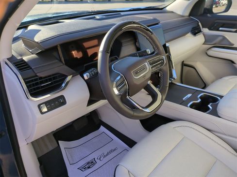 Certified 2024 GMC Acadia Denali w/ Super Cruise Package image 10