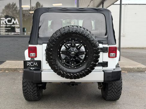 Used 2015 Jeep Wrangler Sport AWD/4WD image 6