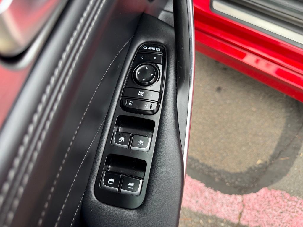 Used 2023 Kia Stinger GT2 AWD/4WD image 13