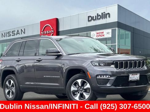 Used 2023 Jeep Grand Cherokee 4WD 4xe w/ Luxury Tech Group II image 2