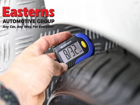 Used 2025 Nissan Altima 2.5 SV FWD image 27